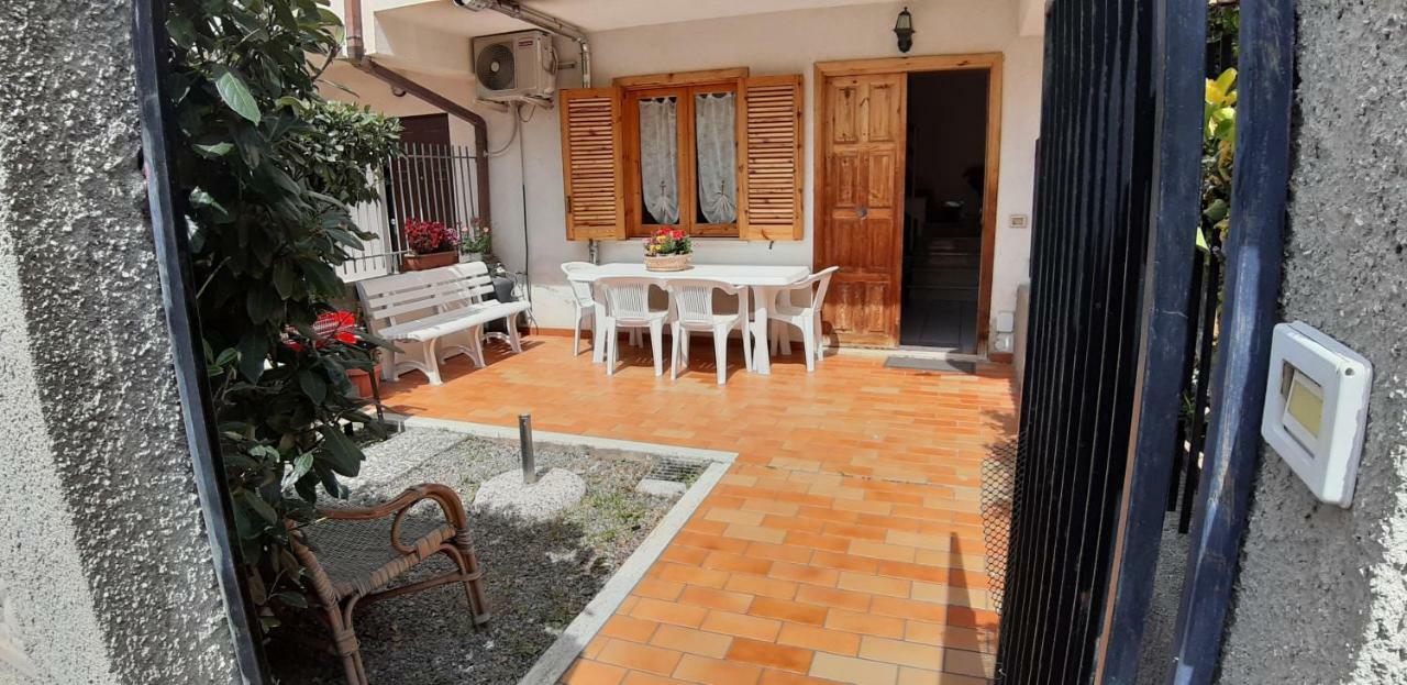 Villetta A Schiera Fiumefreddo Bruzio Exterior foto